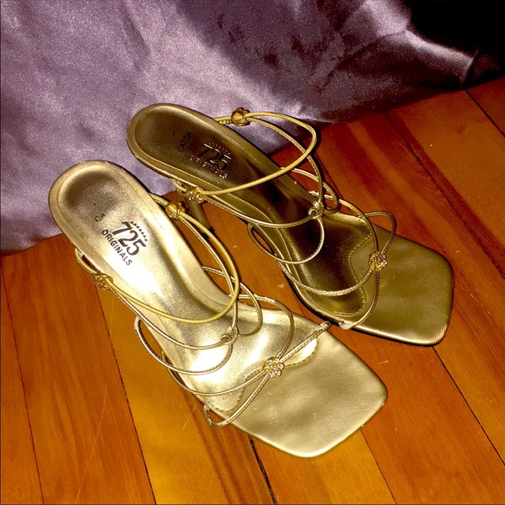 BUNDLE OF HEELS 3 PAIRS